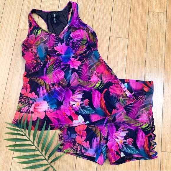 Torrid Falling Leaves tankini with shorts two piece bathing suit set, 1X/0X. - Picture 9 of 14